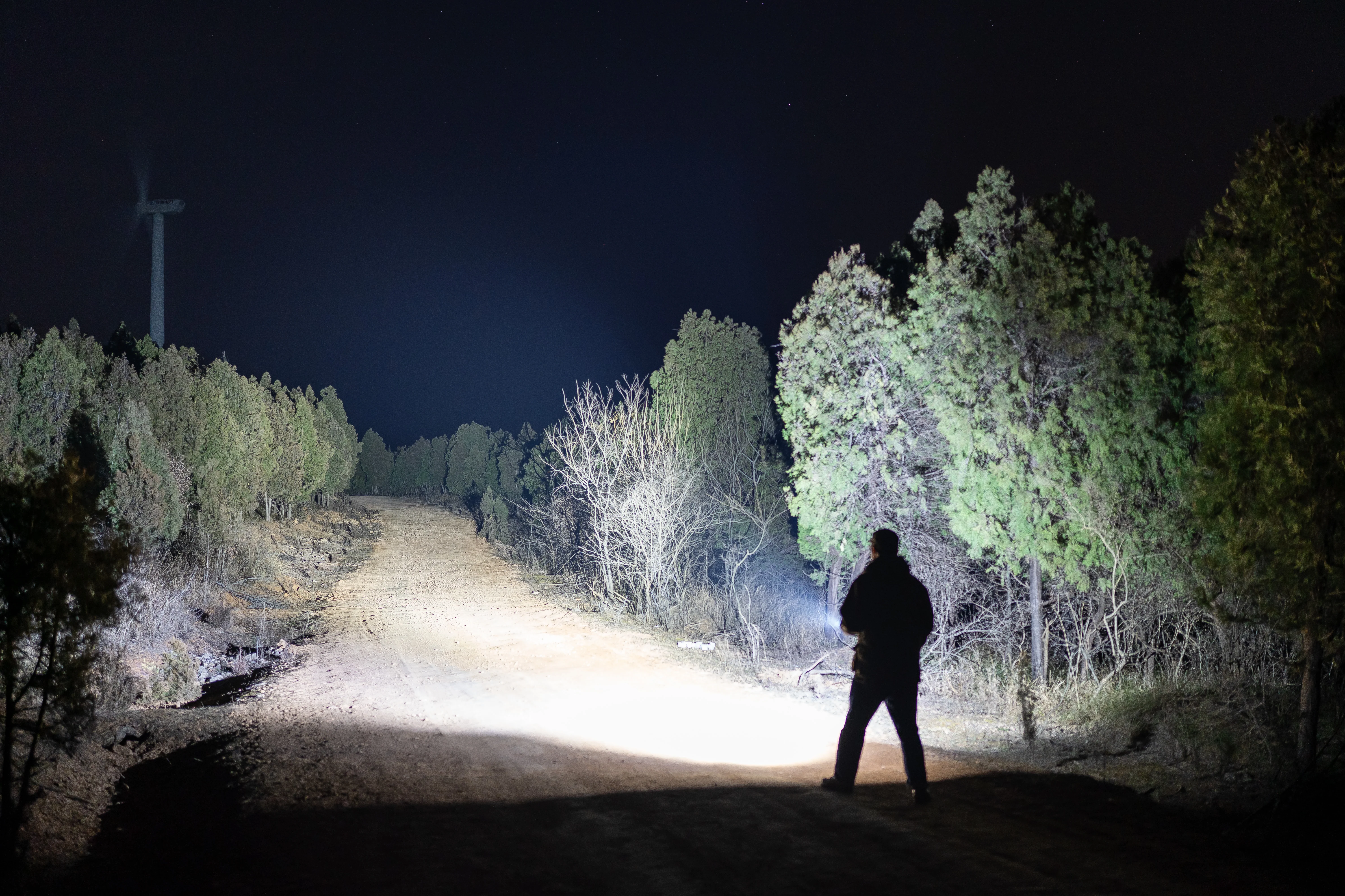 Fenix C7 Pro High-Output Fast-Charging Flashlight - 4600 Lumens - Image 9